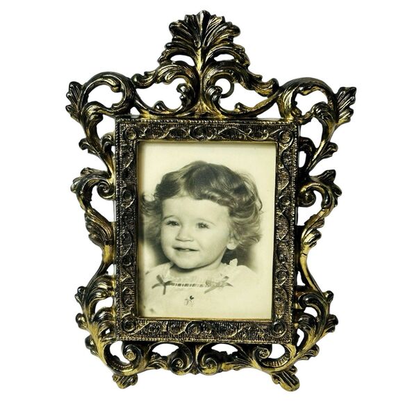 Vintage Ornate Gold Metal Picture Frame Swing Stand Photo Little Girl 6X8.5" - Picture 1 of 7